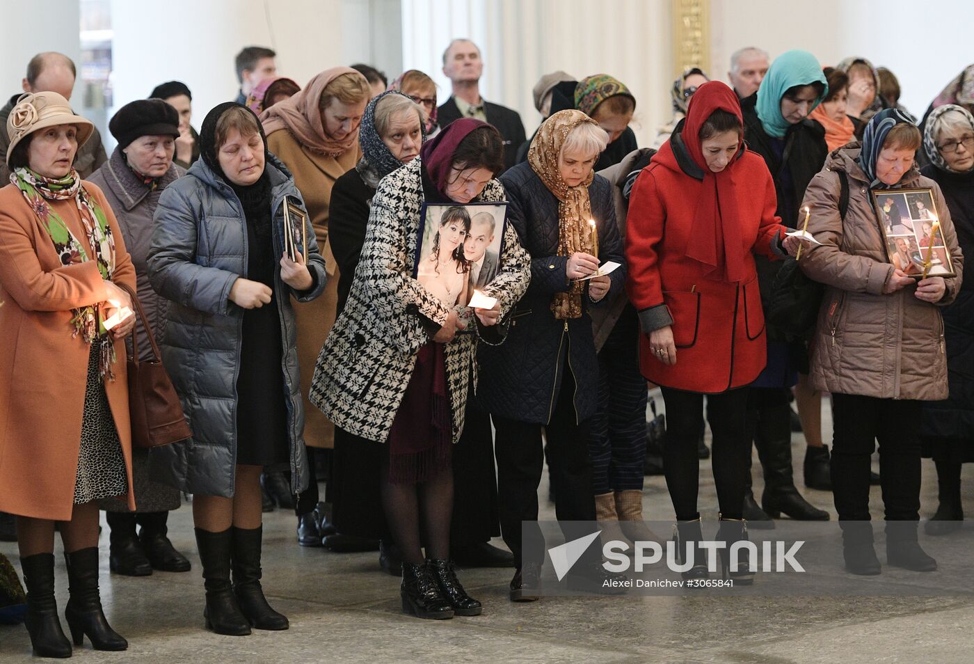 Memorial service for victims of St. Petersburg Metro blast at St. Trinity Cathedral in St. Petersburg
