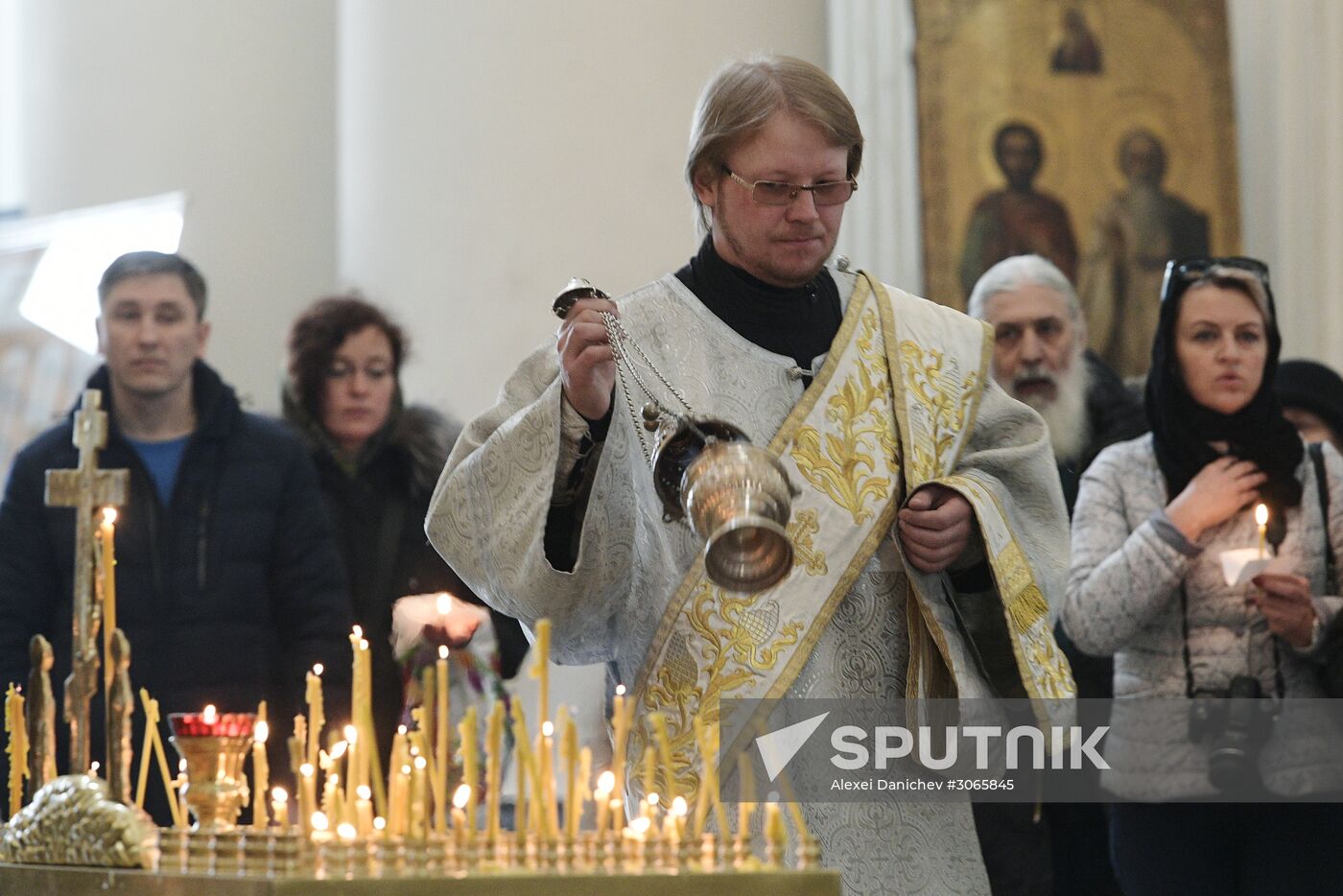 Memorial service for victims of St. Petersburg Metro blast at St. Trinity Cathedral in St. Petersburg