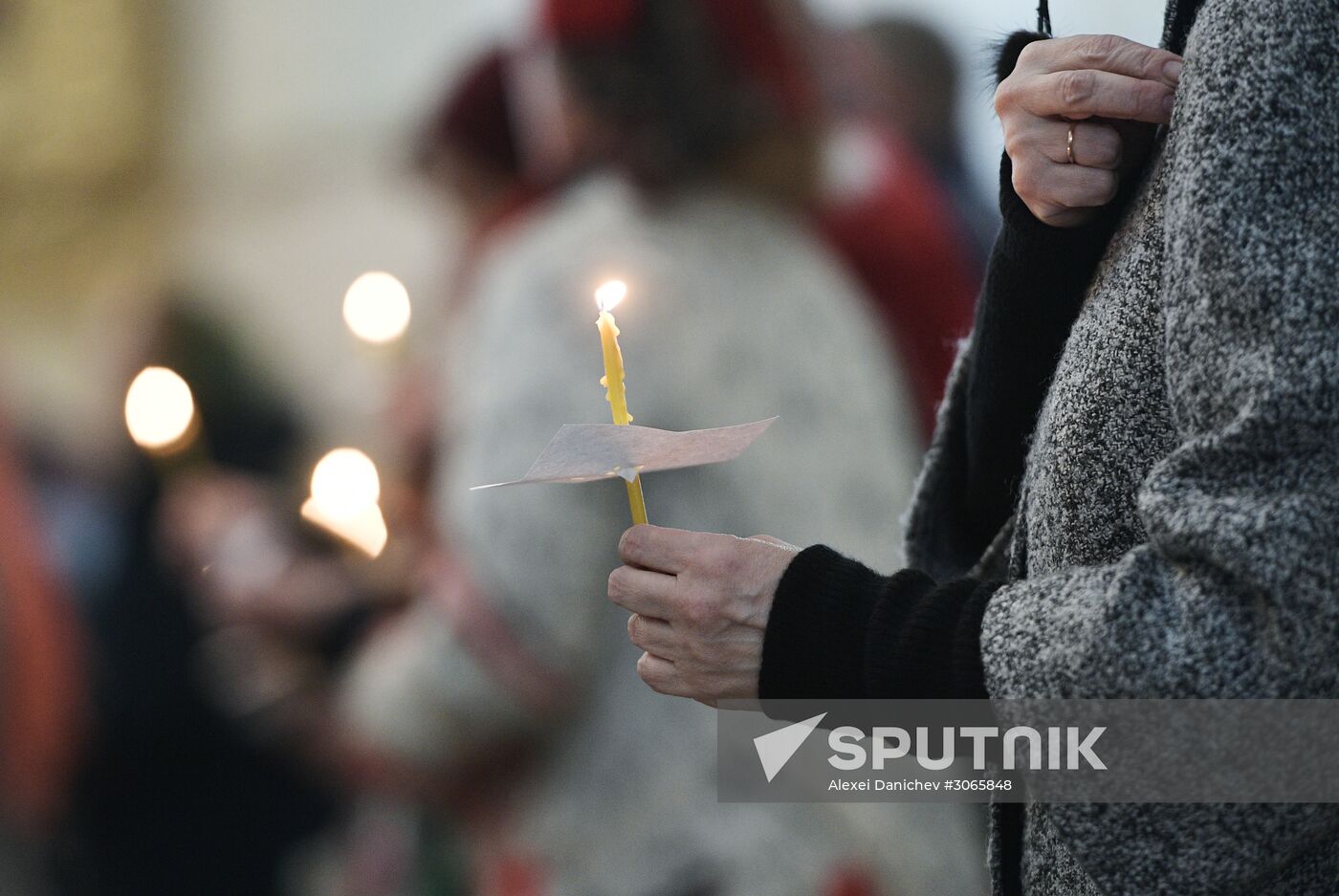 Memorial service for victims of St. Petersburg Metro blast at St. Trinity Cathedral in St. Petersburg