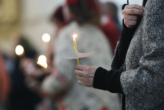 Memorial service for victims of St. Petersburg Metro blast at St. Trinity Cathedral in St. Petersburg