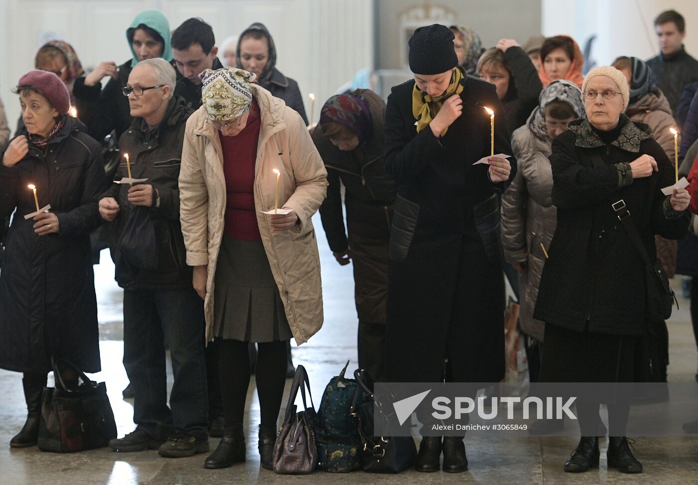 Memorial service for victims of St. Petersburg Metro blast at St. Trinity Cathedral in St. Petersburg