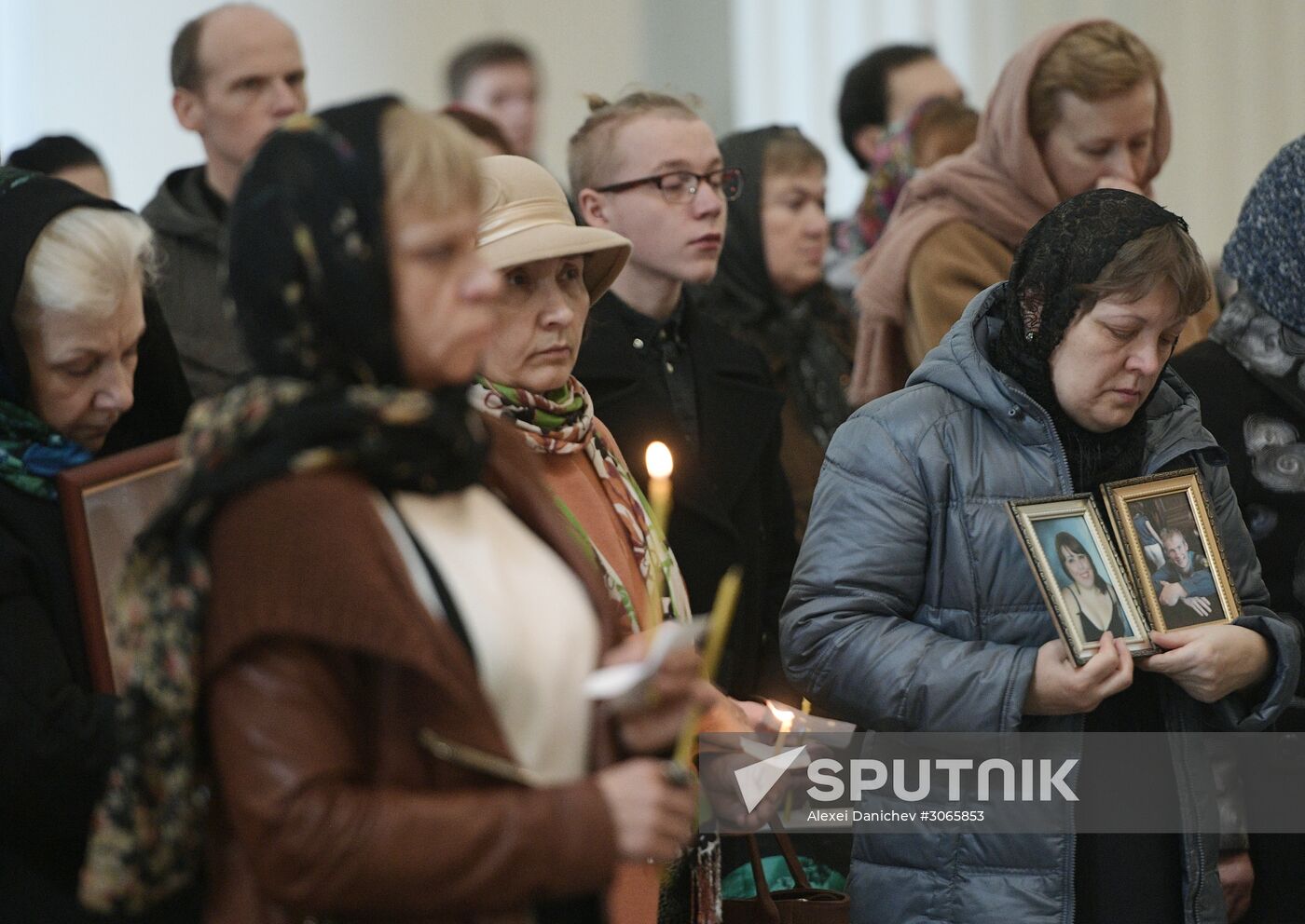Memorial service for victims of St. Petersburg Metro blast at St. Trinity Cathedral in St. Petersburg