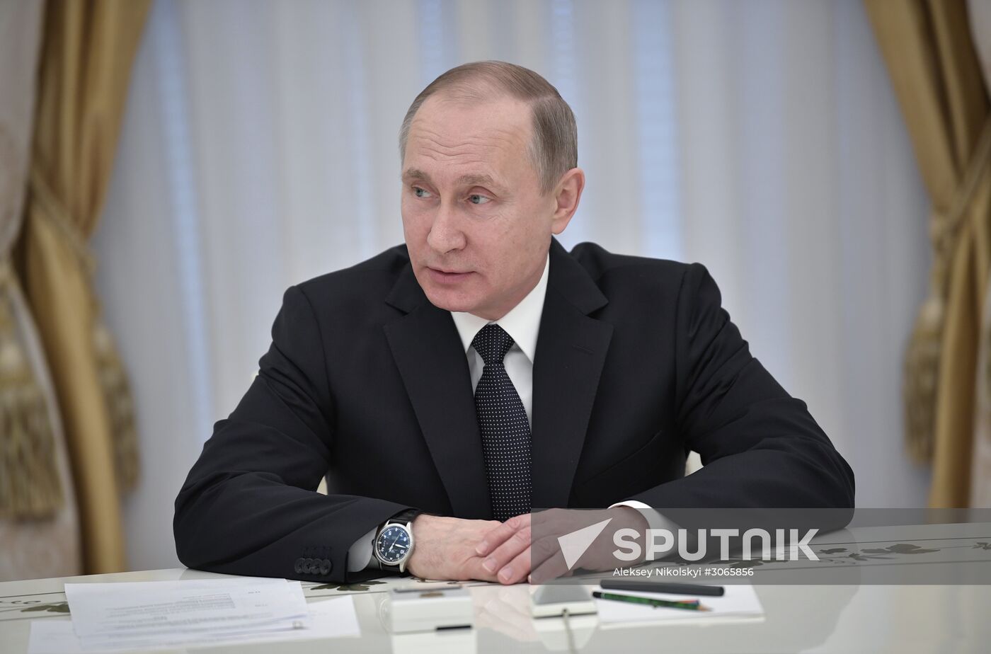 President Vladimir Putin meets with Council of Heads of the CIS Security and Intelligence Agencies