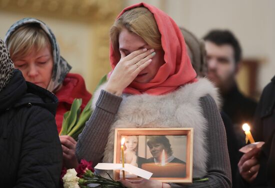 Memorial service for victims of St. Petersburg Metro blast at St. Trinity Cathedral in St. Petersburg