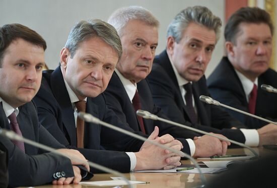 President Vladimir Putin meets with President of Uzbekistan Shavkat Mirziyoyev