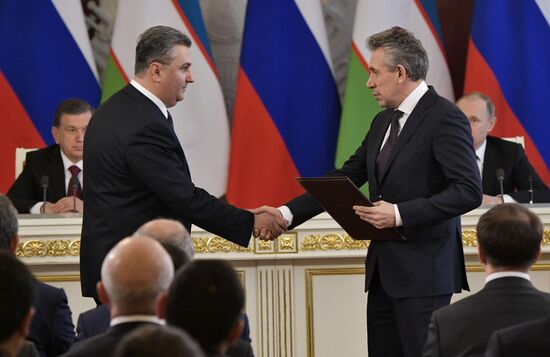 President Vladimir Putin meets with President of Uzbekistan Shavkat Mirziyoyev