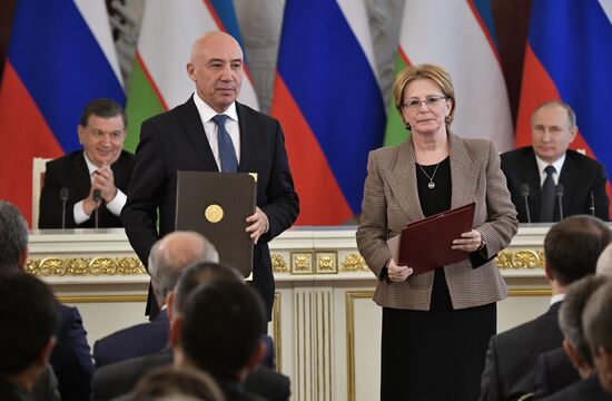 President Vladimir Putin meets with President of Uzbekistan Shavkat Mirziyoyev