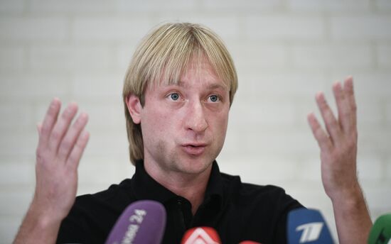 Opening of the Plyushchenko's Angels figure skating academy in Moscow