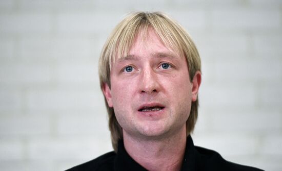 Opening of the Plyushchenko's Angels figure skating academy in Moscow