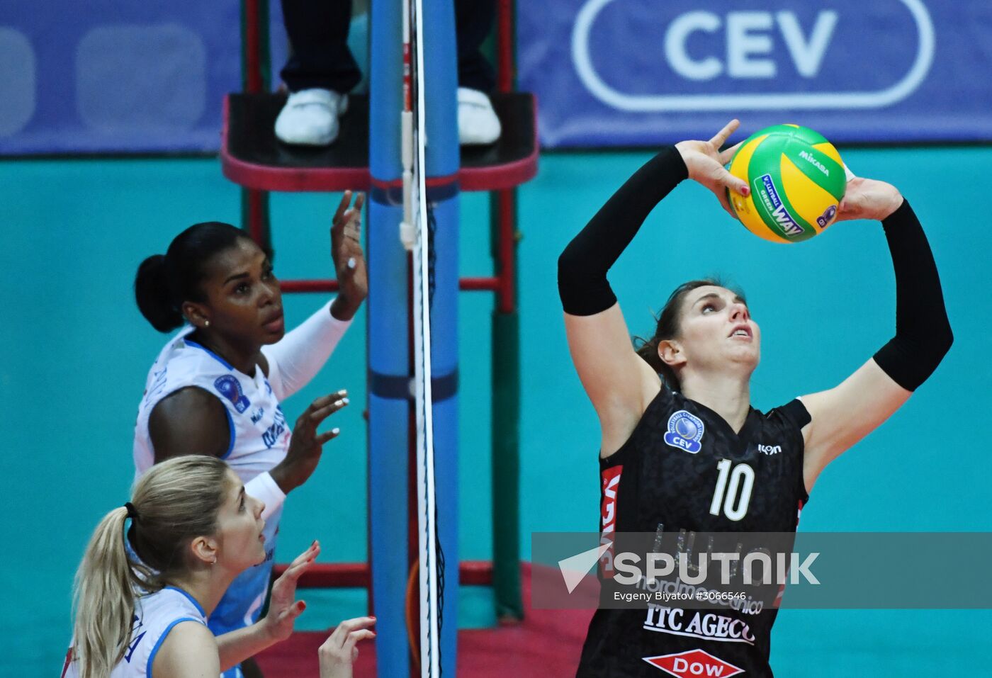 CEV Women's Champions League. Dynamo Moscow vs. Nordmeccanica Modena