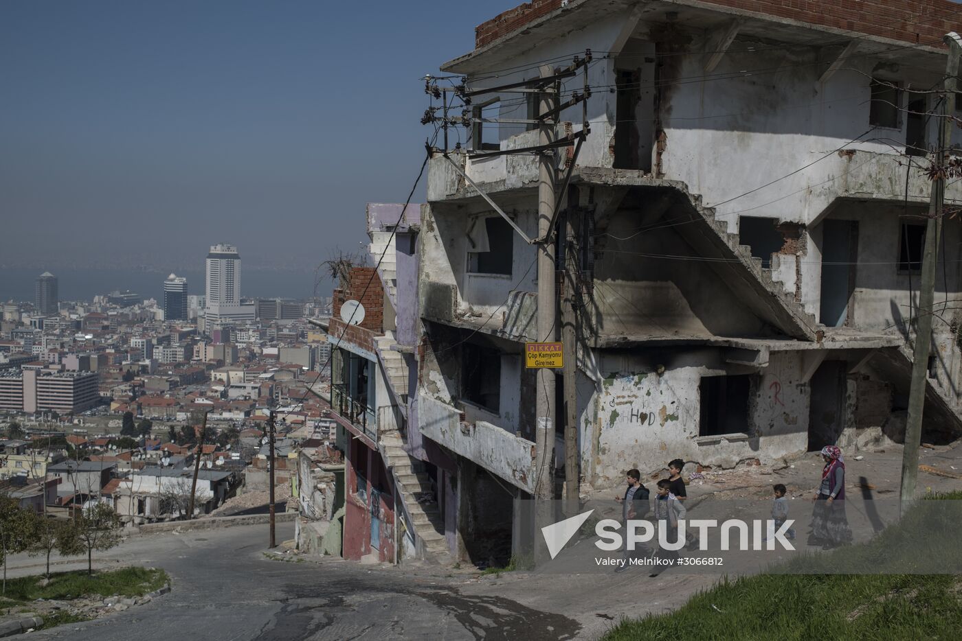 Syrian refugges in Turkey's Izmir Province