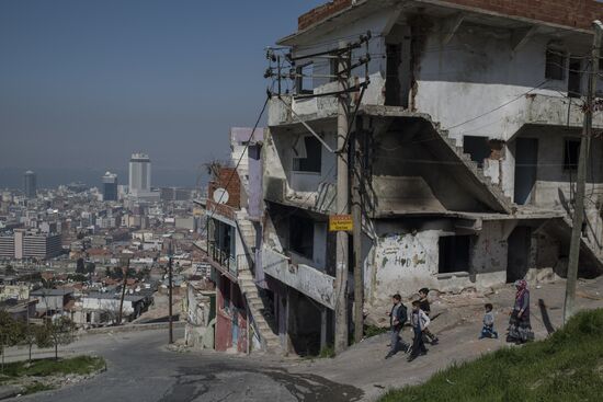 Syrian refugges in Turkey's Izmir Province