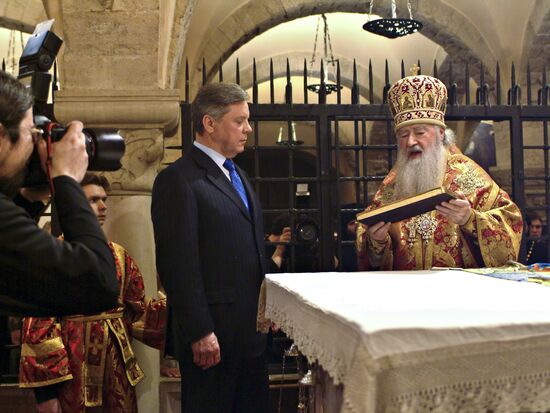 Governor Gromov and pilgrims visit Bari