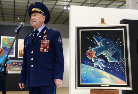 A. A. Leonov's painting transmitted to Tretyakov gallery