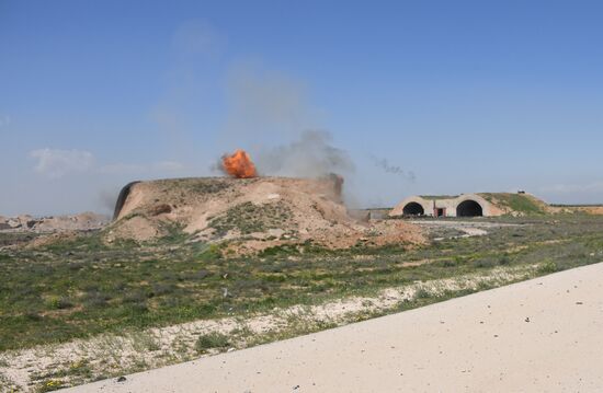U.S. strikes Syrian military airfield