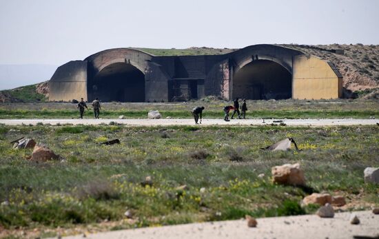 U.S. strikes Syrian military airfield
