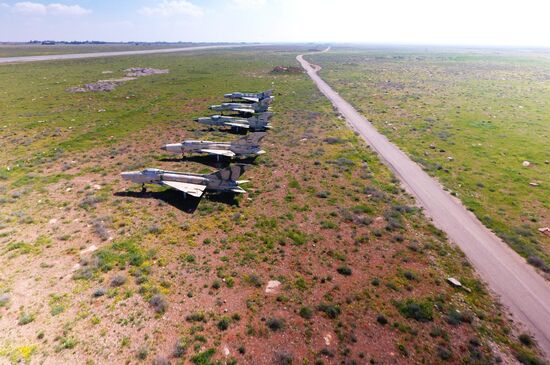 U.S. strikes Syrian military airfield