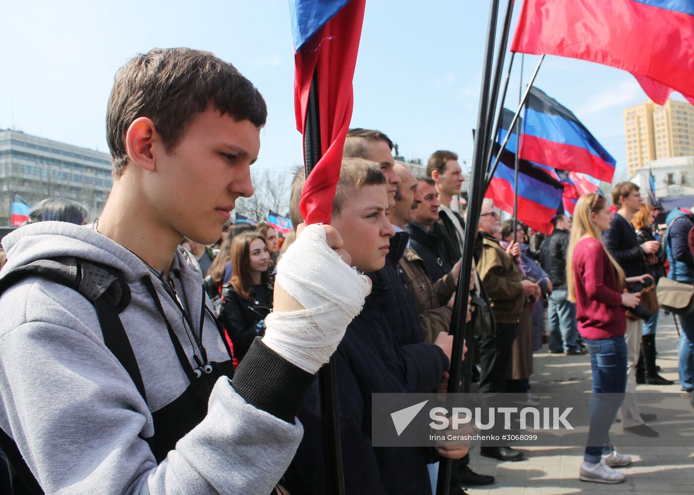 Rally in Donetsk marks anniversary of Donetsk People's Republic