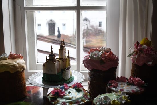 Eastr cakes baked in a convent, Kaluga Region