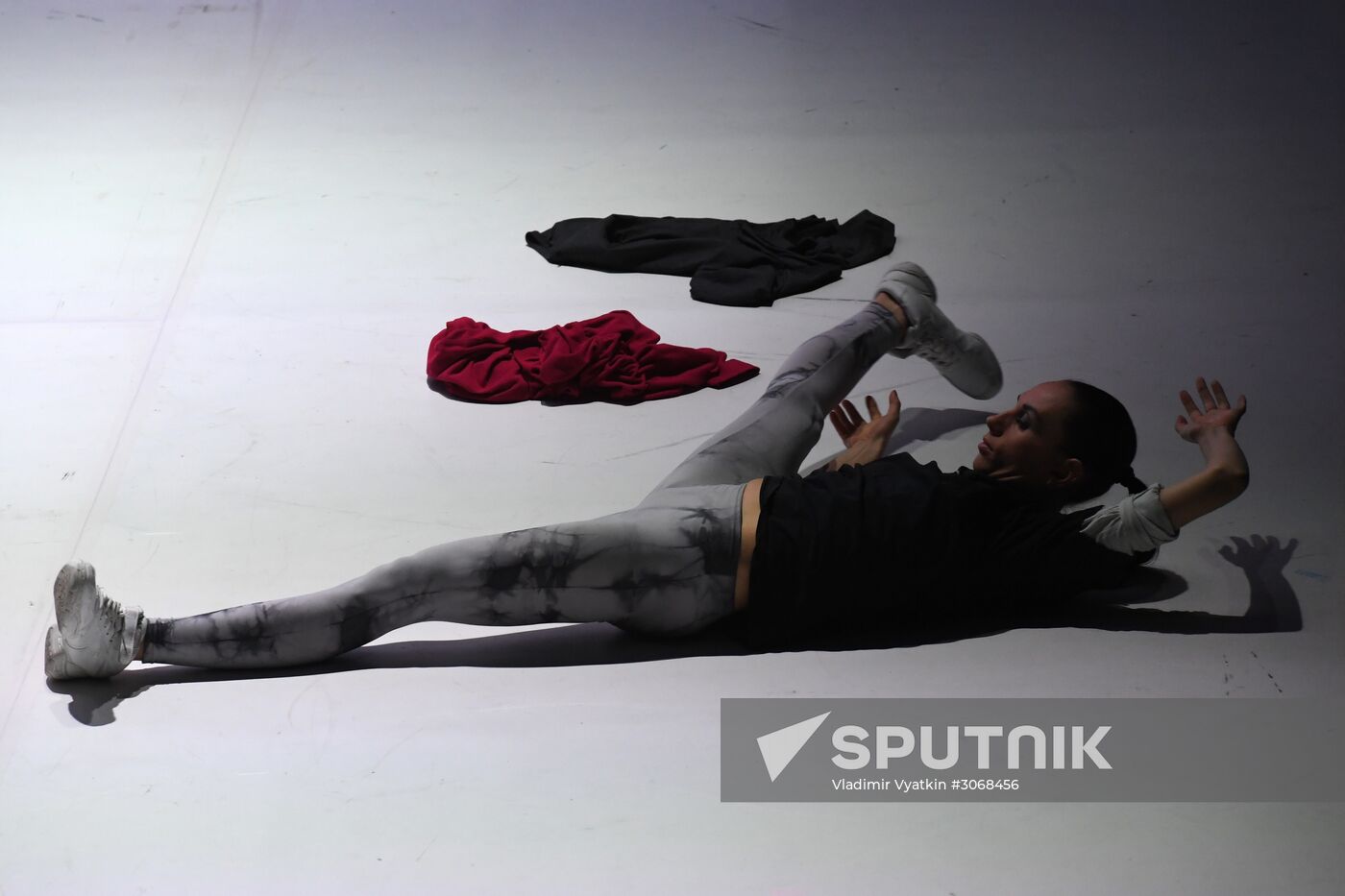 Theoretical Model of Absolute Freedom and Five performances as part of Golden Mask festival