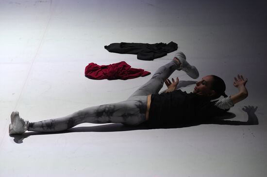 Theoretical Model of Absolute Freedom and Five performances as part of Golden Mask festival