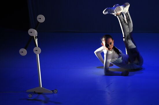 Theoretical Model of Absolute Freedom and Five performances as part of Golden Mask festival