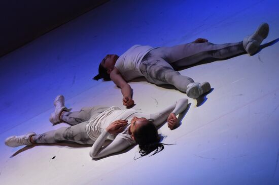Theoretical Model of Absolute Freedom and Five performances as part of Golden Mask festival