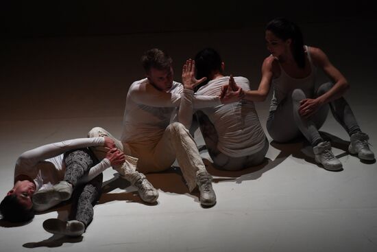 Theoretical Model of Absolute Freedom and Five performances as part of Golden Mask festival