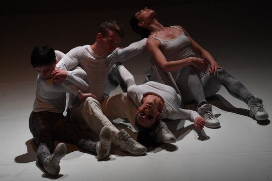 Theoretical Model of Absolute Freedom and Five performances as part of Golden Mask festival