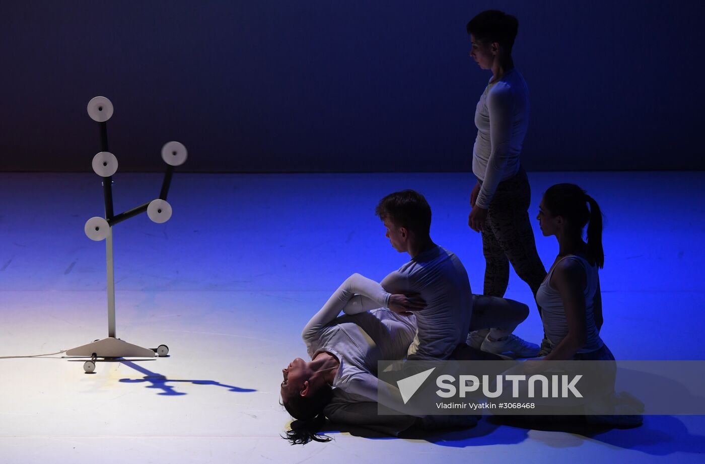 Theoretical Model of Absolute Freedom and Five performances as part of Golden Mask festival