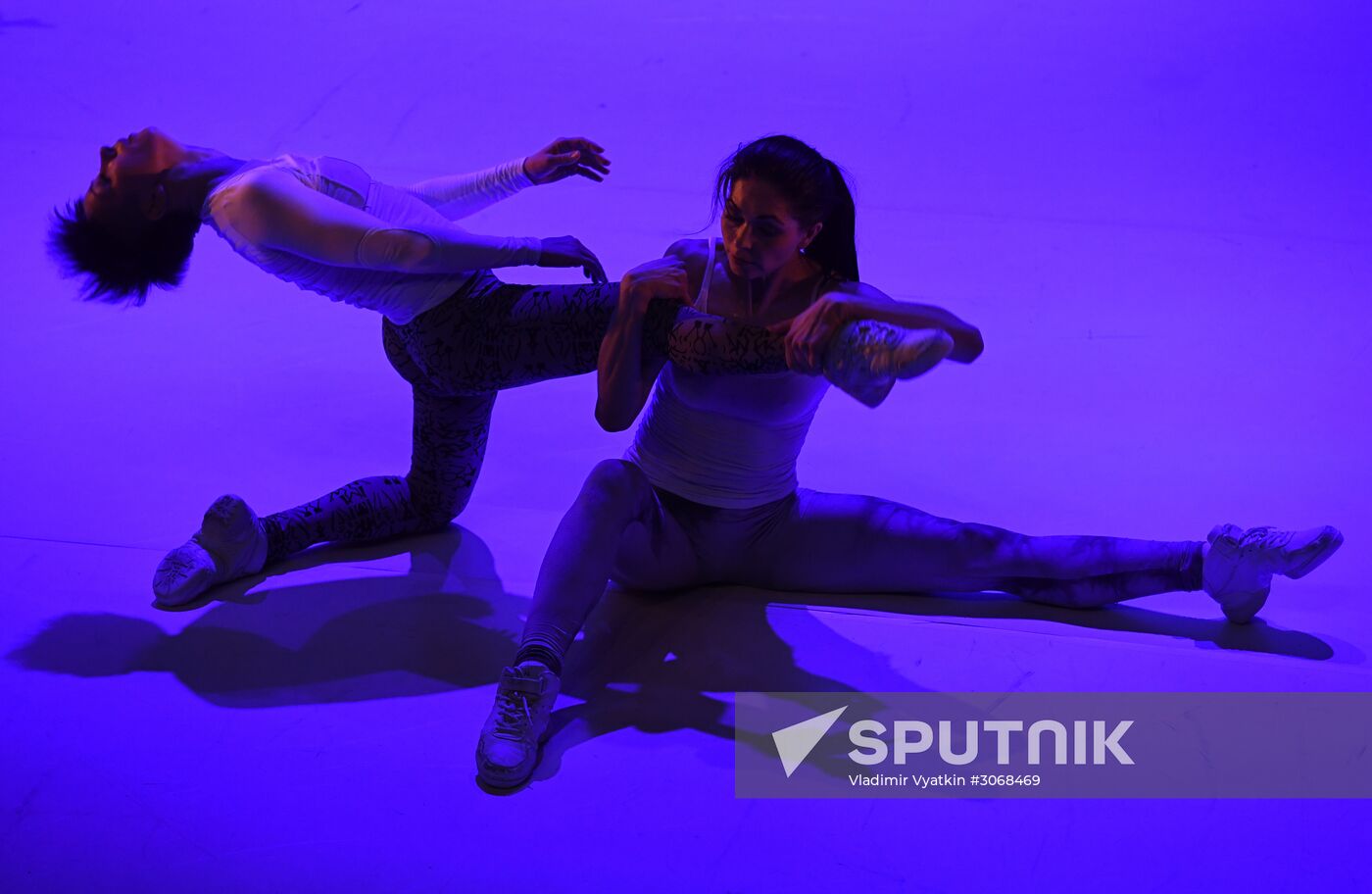 Theoretical Model of Absolute Freedom and Five performances as part of Golden Mask festival