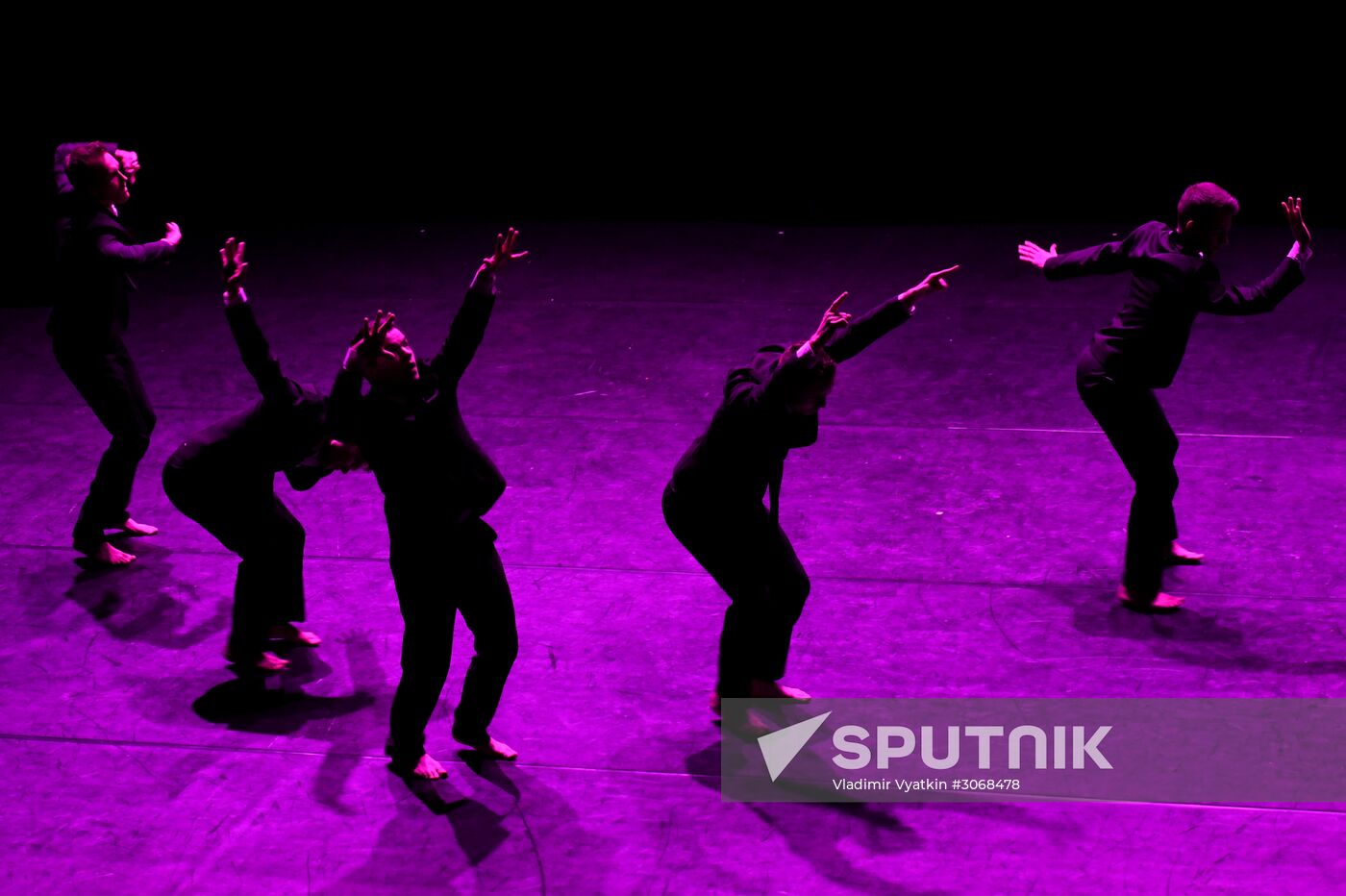 Theoretical Model of Absolute Freedom and Five performances as part of Golden Mask festival