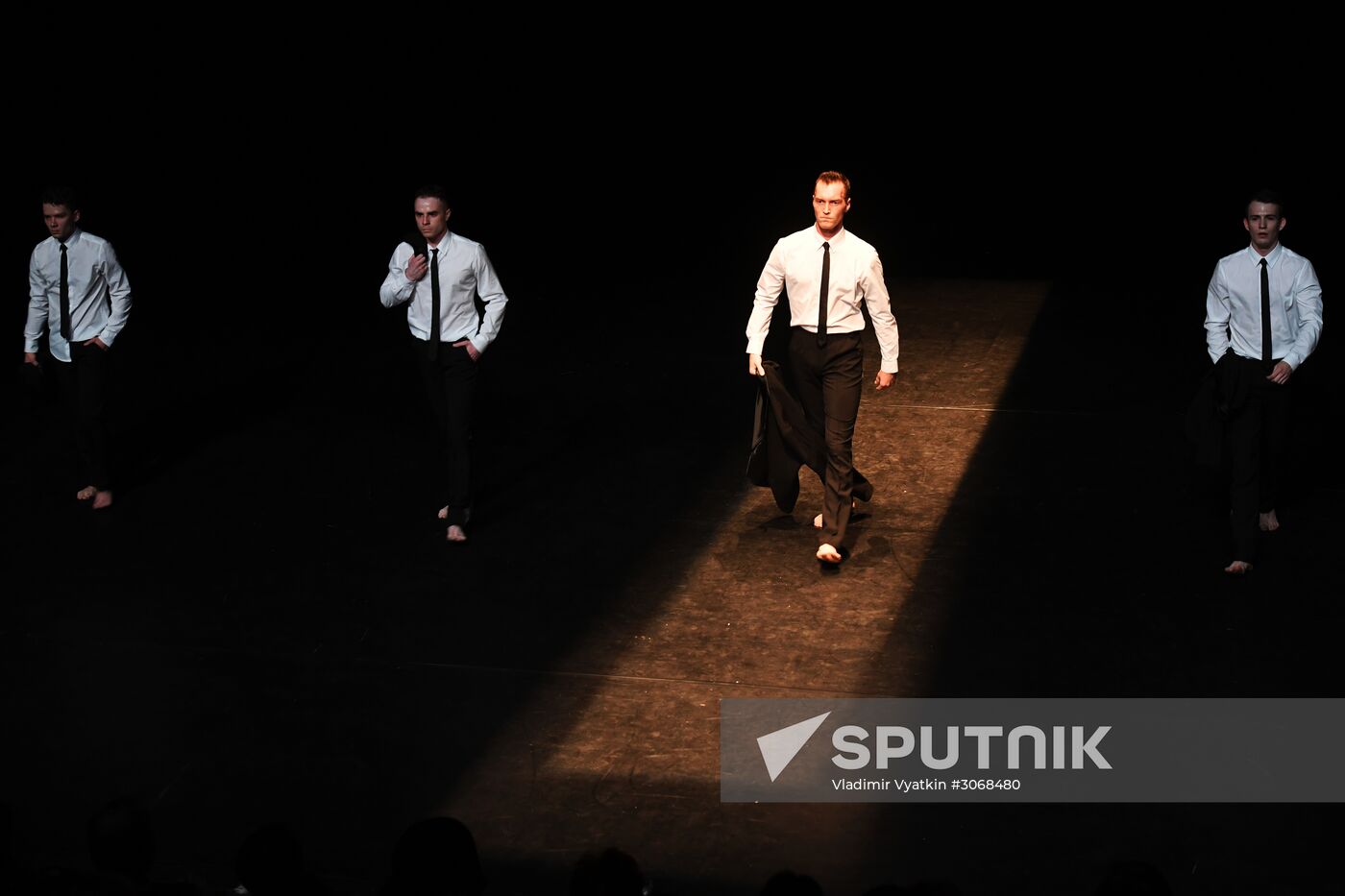 Theoretical Model of Absolute Freedom and Five performances as part of Golden Mask festival