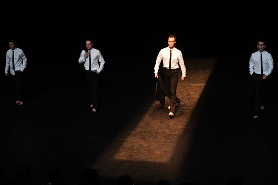 Theoretical Model of Absolute Freedom and Five performances as part of Golden Mask festival