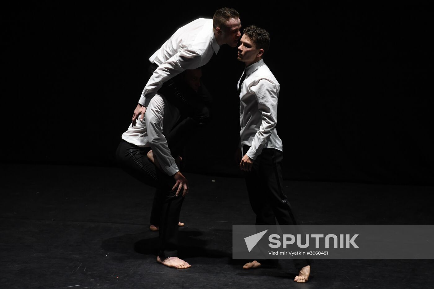 Theoretical Model of Absolute Freedom and Five performances as part of Golden Mask festival