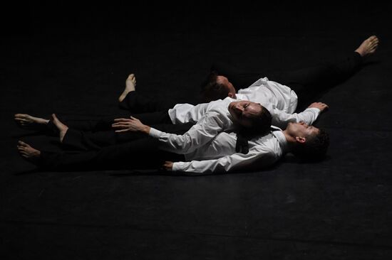 Theoretical Model of Absolute Freedom and Five performances as part of Golden Mask festival