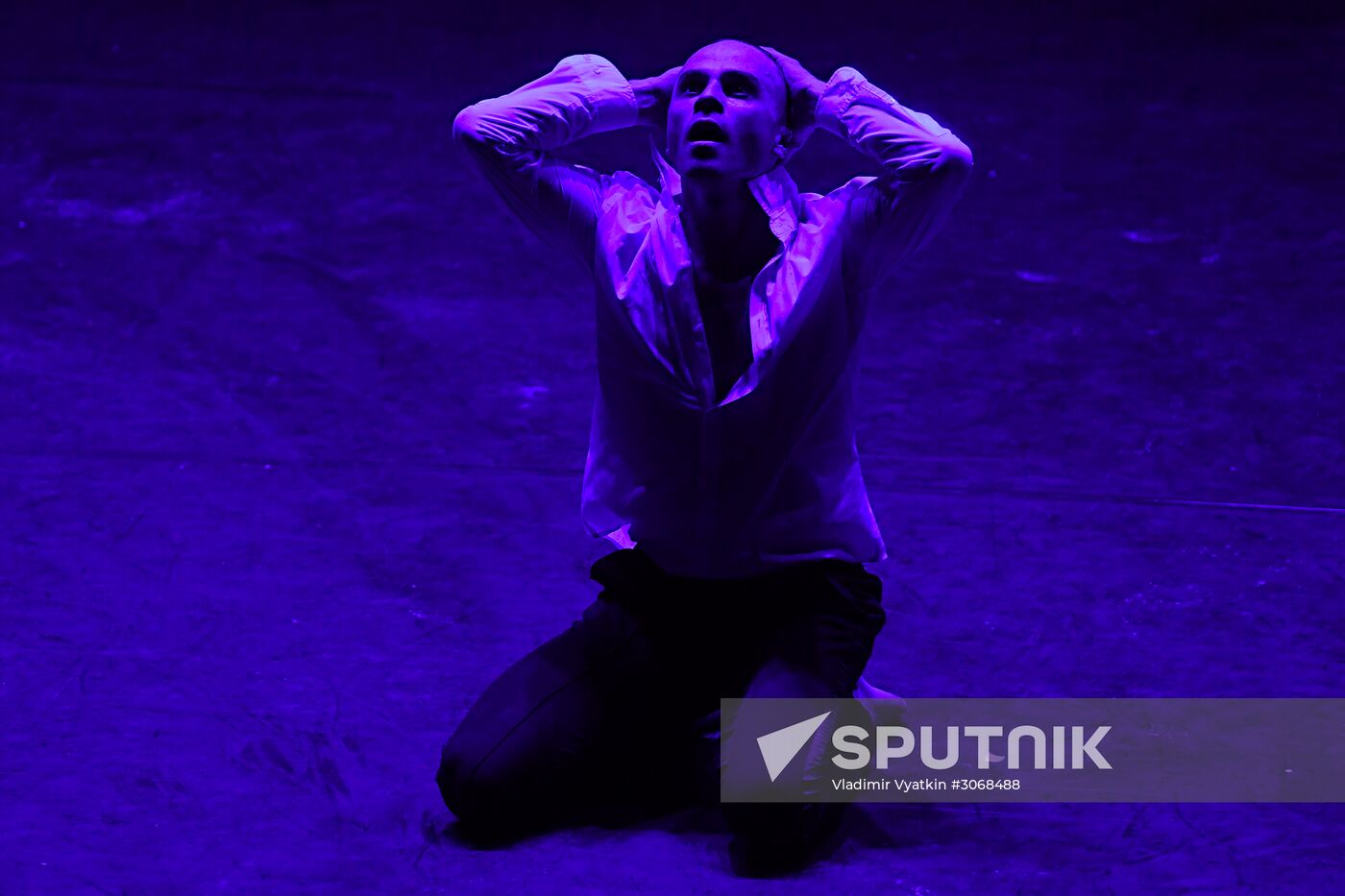 Theoretical Model of Absolute Freedom and Five performances as part of Golden Mask festival