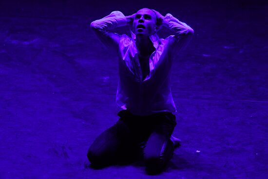 Theoretical Model of Absolute Freedom and Five performances as part of Golden Mask festival