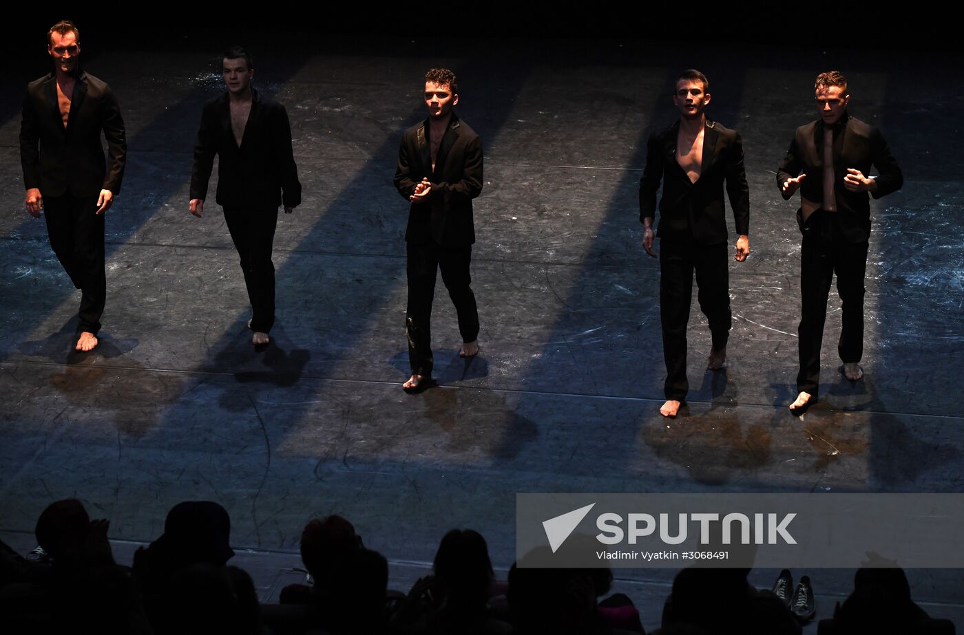 Theoretical Model of Absolute Freedom and Five performances as part of Golden Mask festival