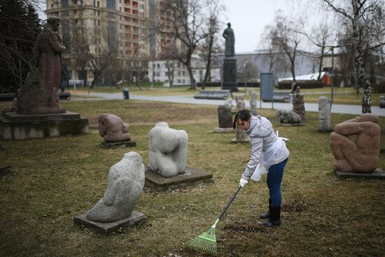 Community Cleanup Day in Moscow