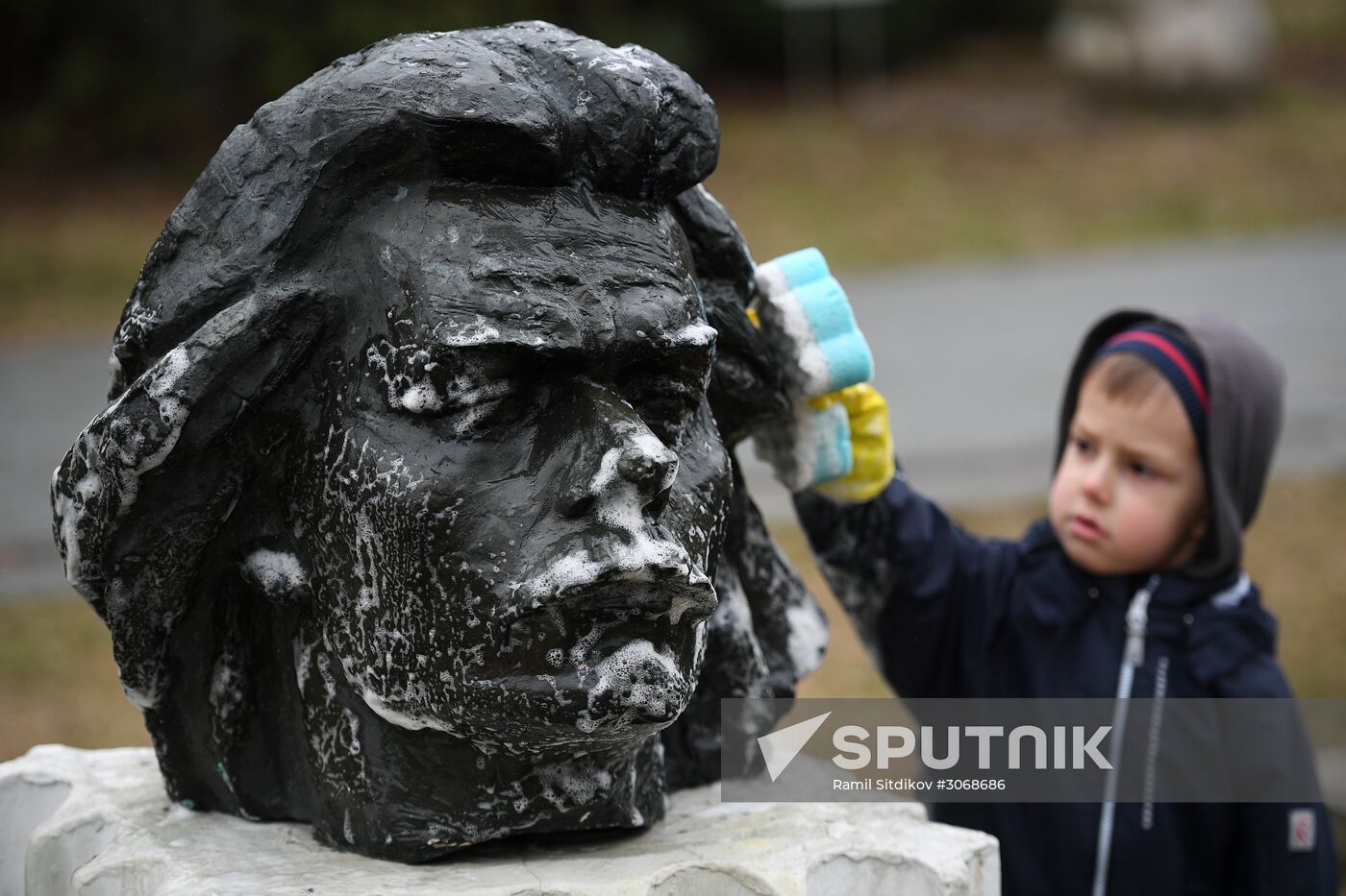 Community Cleanup Day in Moscow