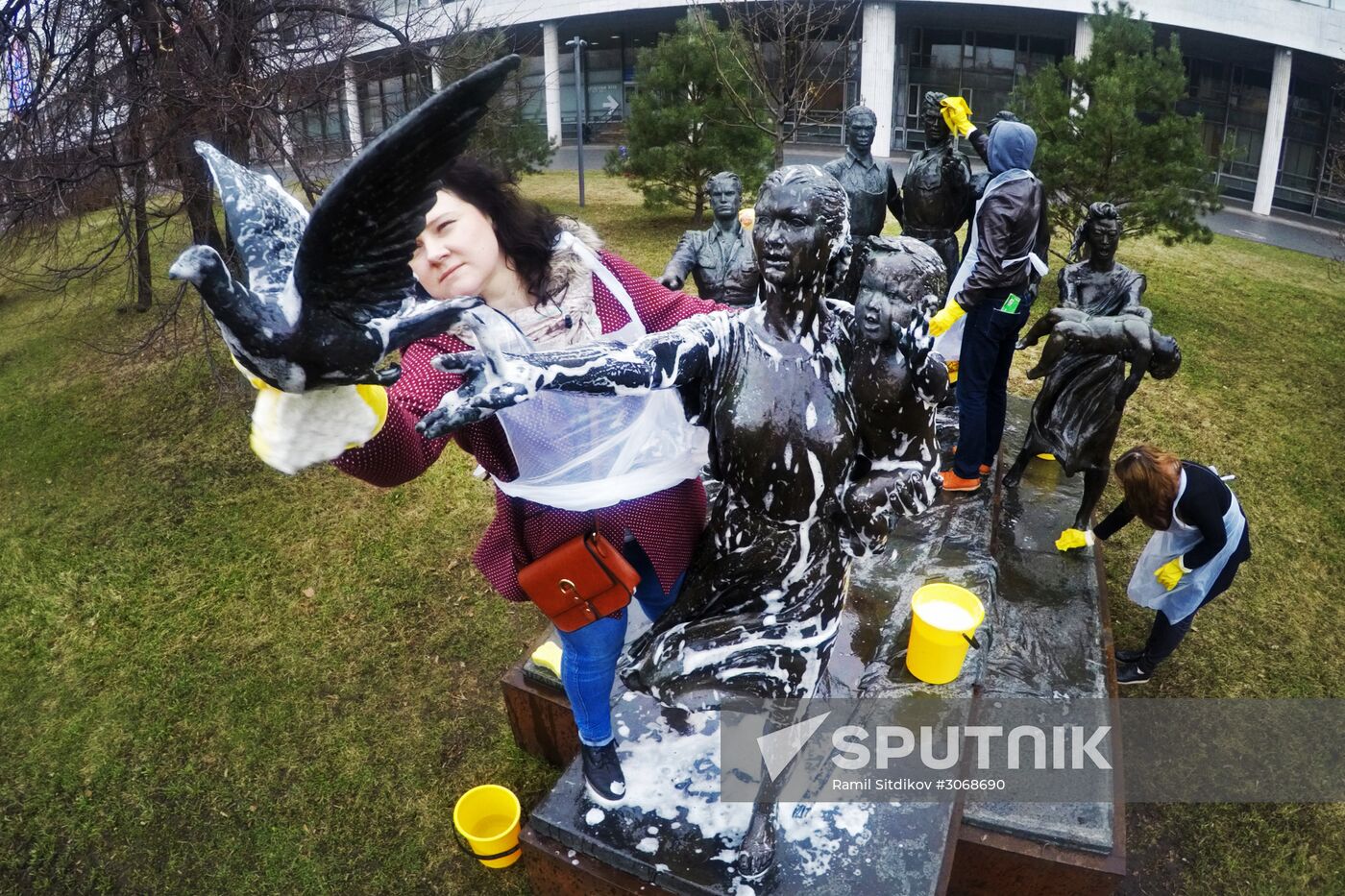 Community Cleanup Day in Moscow