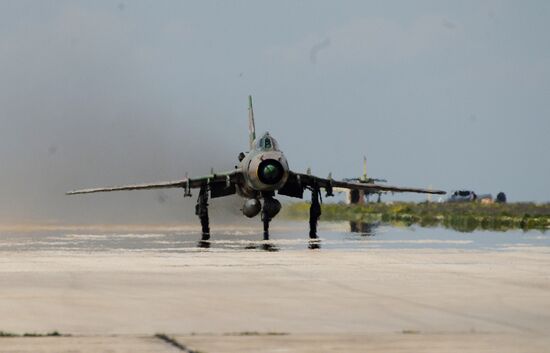 Syrian Air Forces resume flights from Shayrat Air Base