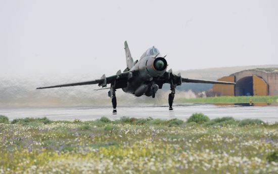 Syrian Air Forces resume flights from Ash Sha'irat air base