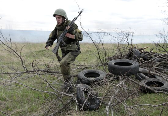 Competitions among special forces soldiers held in Donetsk People's Republic