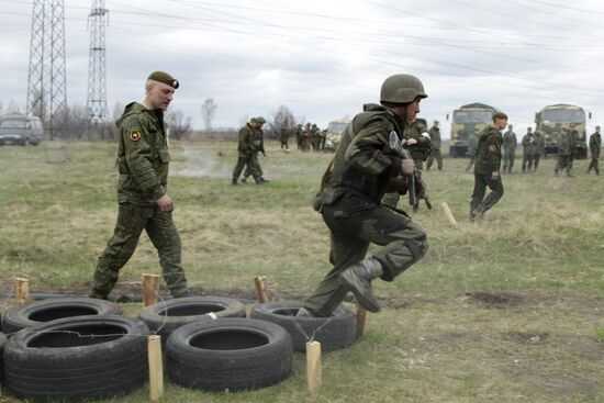 Competitions among special forces soldiers held in Donetsk People's Republic