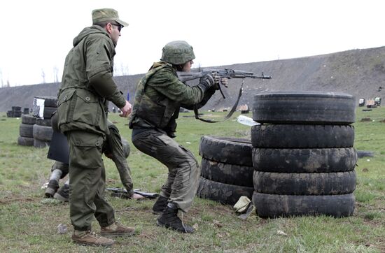 Competitions among special forces soldiers held in Donetsk People's Republic