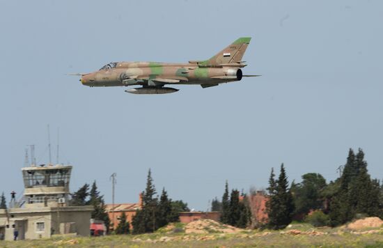 Syrian Air Forces resume flights from Ash Sha'irat air base