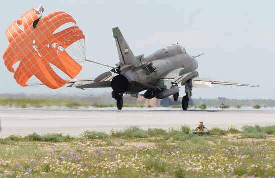 Syrian Air Forces resume flights from Ash Sha'irat air base