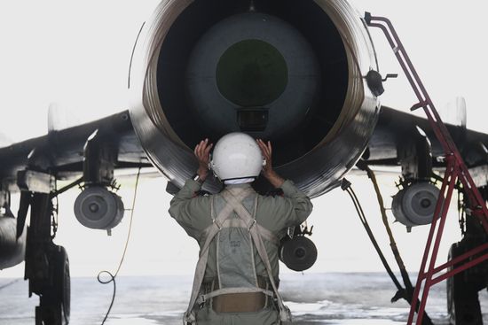 Syrian Air Forces resume flights from Ash Sha'irat air base